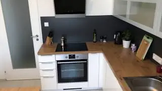 INSPIRACE: Kuchyňsk&eacute; linky Gorenje - b&iacute;l&aacute;, nadčasov&aacute; kuchyně v rekonstruovan&eacute;m bytě