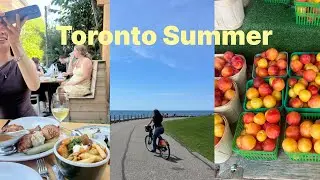 a Toronto summer (biking, food, live music, beach walks, cafe's)