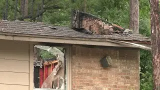 Lightning sparks fire at apartments in The Woodlands