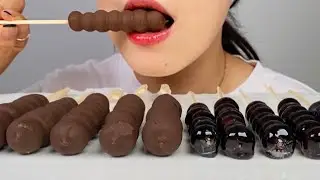 Мокбан с шоколадным покрытием ASMR Blueberry / BLUEBERRY TANGHULU EATING SOUNDS DESSERT MUKBANG