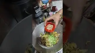 very tasty and very delicious aur bohot hi aasan tarike se bani palak mashroom ki sabji banana sikhe