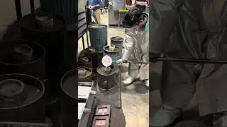 Casting an aluminium mug