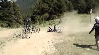 bkr  CON UN PAR EN LA MOLINA
