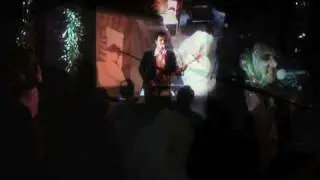 A Ton of Bricks (Live at The Phix) - Mr. Meeble
