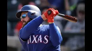 Matt Davidson gives pitching a try for Texas Rangers