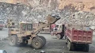Powerful Caterpillar Machine Loading Giant Stones &ndash; Extreme Work