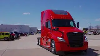 Road Warrior Series OEM Direct Fit Curved Solar Panel for Freightliner Cascadia