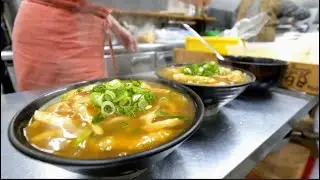 Japanese Good Old Diner | Amazing Team Work at the Busy Local Udon Restaurant | Super Granny!