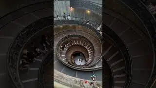 Scala Elicoidale Momo, The Spiral Staircase in the Vatican Museum #shorts #architecture #sightseeing