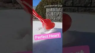 Perfect Heart #snow #snowball #fypyoutube #asmr #asmrsounds #asmrvideo #usa #satisfying #heart #feel
