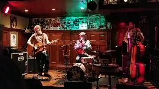 Craic Haus - Galway Girl