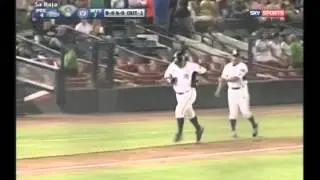 HomeRun de Edgar Quintero de Sultanes de Monterrey 06-05-2014