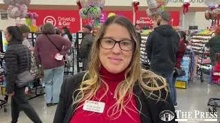 Safeway opens its doors in Oakley
