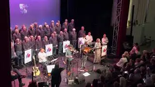 Joe Topping & Joe Wright with Rolling Home and special guest Anne-Marie Bekema - Mirabeau bridge