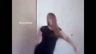 Girl Dancing To Loona | Stan Twitter