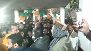 Angry lawyers surrounded the police station in Kanpur