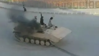 Джихадисты устроили парад победы