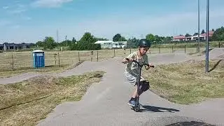 Pumptrack #tricks #skatepark #scootering #scootive
