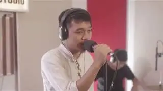 Snow in July live at The Baybery Studio