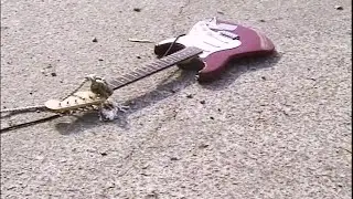 Guitar Drag - Christian Marclay (1999)