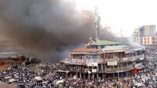 Fire rages through several stores at Kumasi Adum leaving only the Mosque. Wonders of our time