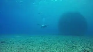 Beneath the Surface: Scuba Divers' 4K Exploration 🌊🤿 #UnderwaterDiscovery #4KScubaDive