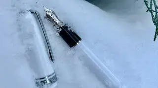 ❄️ Snow Day! Review of Sailor Pro Gear Slim White
