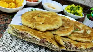 حواوشى باللحمه و السجق و الموتزريلا من مطبخ نورا باهى حواوشى الطاسه فى 5 دقائق يكون جاهز 😋😋😋
