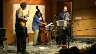 Joined by Janos Aved, the Trio Fold jazz group comes to CEU