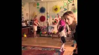 Пугало к спектаклю готово