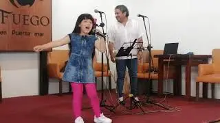 Lucia grundy mix exitos