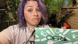 Unboxing: Ofra Cosmetics deluxe mystery box✨    Details in description ❤️