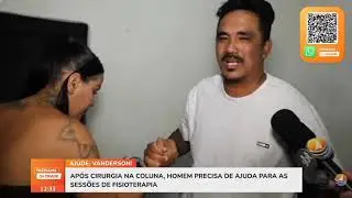 Homem precisa de ajuda para fazer fisioterapia 