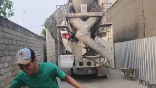 Loading mixer beton #santriberkarya#santribisa