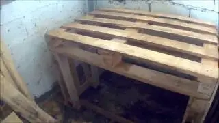 DIY Pallet Workbench