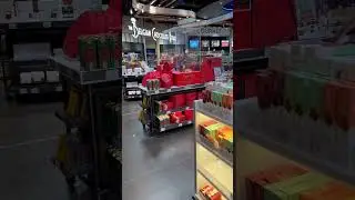 Every one speaks French in 🇧🇪 #airport #brusselsbelgium #chocolates