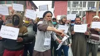 Sand Extraction Labours Of Pulwama Staged Protest In Press Enclave Srinagar
