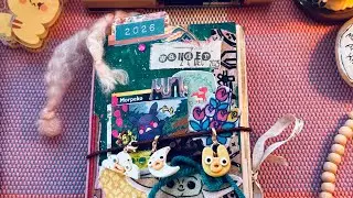 Sisterhood of the Traveling Journal Flipthrough (Before the Swap) 