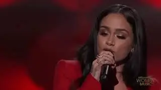 KEHLANI PERFORMING HONEY AT THE 2017 BILLBOARD MUSIC AWARDS