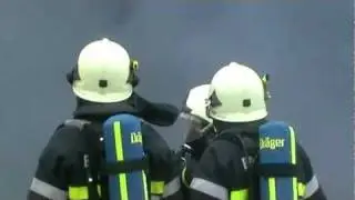 Brandweer Torhout - Brand in loods in Veldegem | 04-01-2012