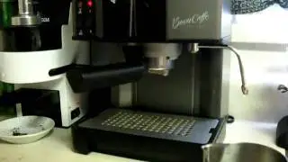 Review of Starbucks Buon Caffe 330 + Making a Latte