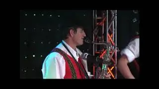 GLORIA Y OTROS
