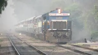 12462 Jodhpur - Delhi Mandore express crosses Shahbad