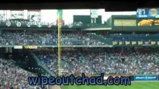 Atlanta Braves Unveil the Retired Jersey Number of Greg Maddux