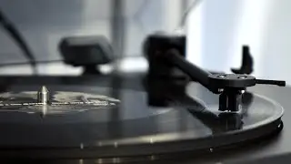 Sony PS-HX500 Turntable | RX10 II (DSC-RX10M2) Focus Depth of Field