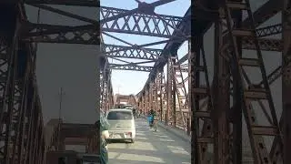 A memorable travel on The Lansdowne Bridge. A standing miracle of science and engineering.