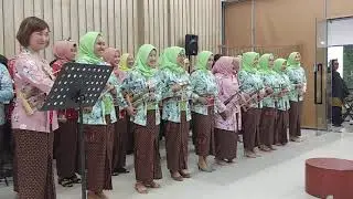 Penampilan Mang Bagja di Co&Co Space