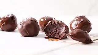 Cocoa Date Balls (brownie date balls)