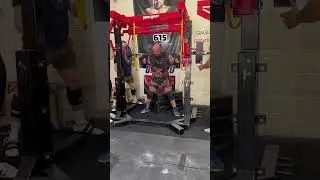 WORKING UP TO 825LB SQUAT