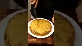 &Alpha;&lambda;&mu;&upsilon;&rho;ή &Tau;&omicron;ύ&rho;&tau;&alpha; &mu;&epsilon; &Mu;&epsilon;&lambda;&iota;&tau;&zeta;ά&nu;&epsilon;&sigmaf; &sigma;&tau;&omicron; &Phi;&omicron;ύ&rho;&nu;&omicron;. Savory Eggplant Cake in the Oven.